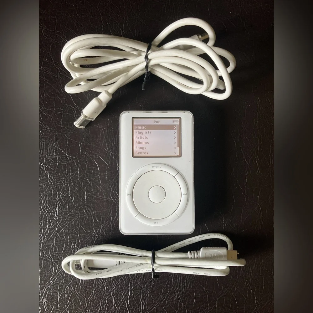 WORKING Vintage 1st Gen iPod Classic 5GB